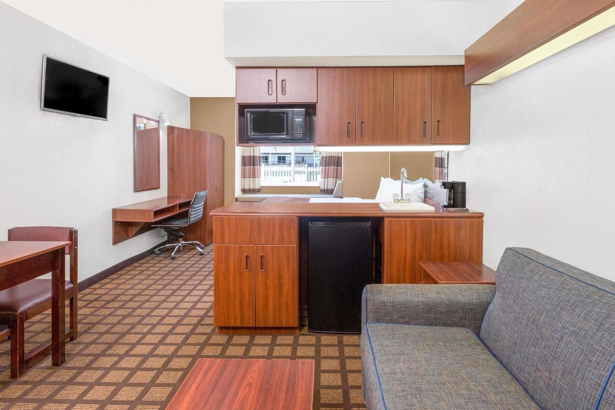 Microtel Inn & Suites By Wyndham Green Bay Exteriör bild