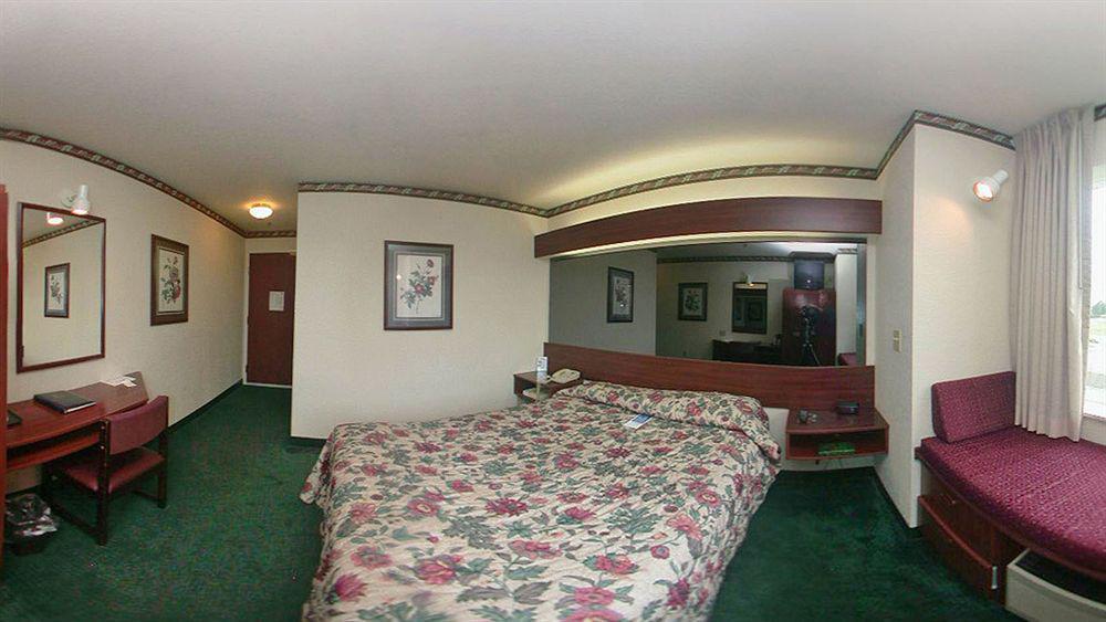 Microtel Inn & Suites By Wyndham Green Bay Exteriör bild