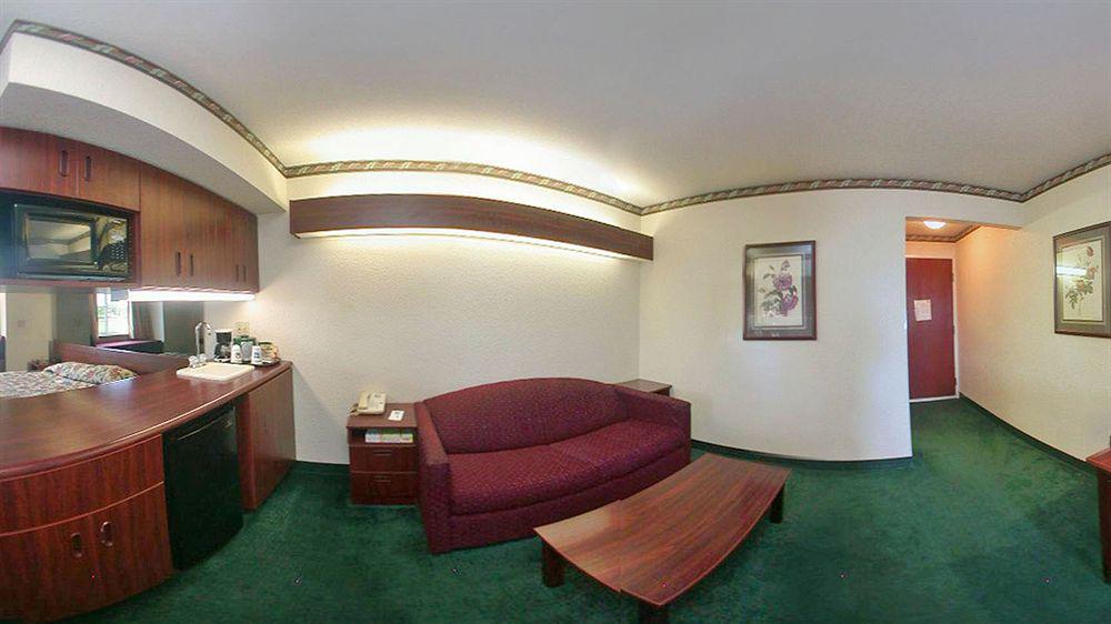 Microtel Inn & Suites By Wyndham Green Bay Exteriör bild